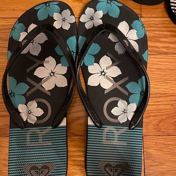 Roxy Shoes - Women’s Roxy flip flops